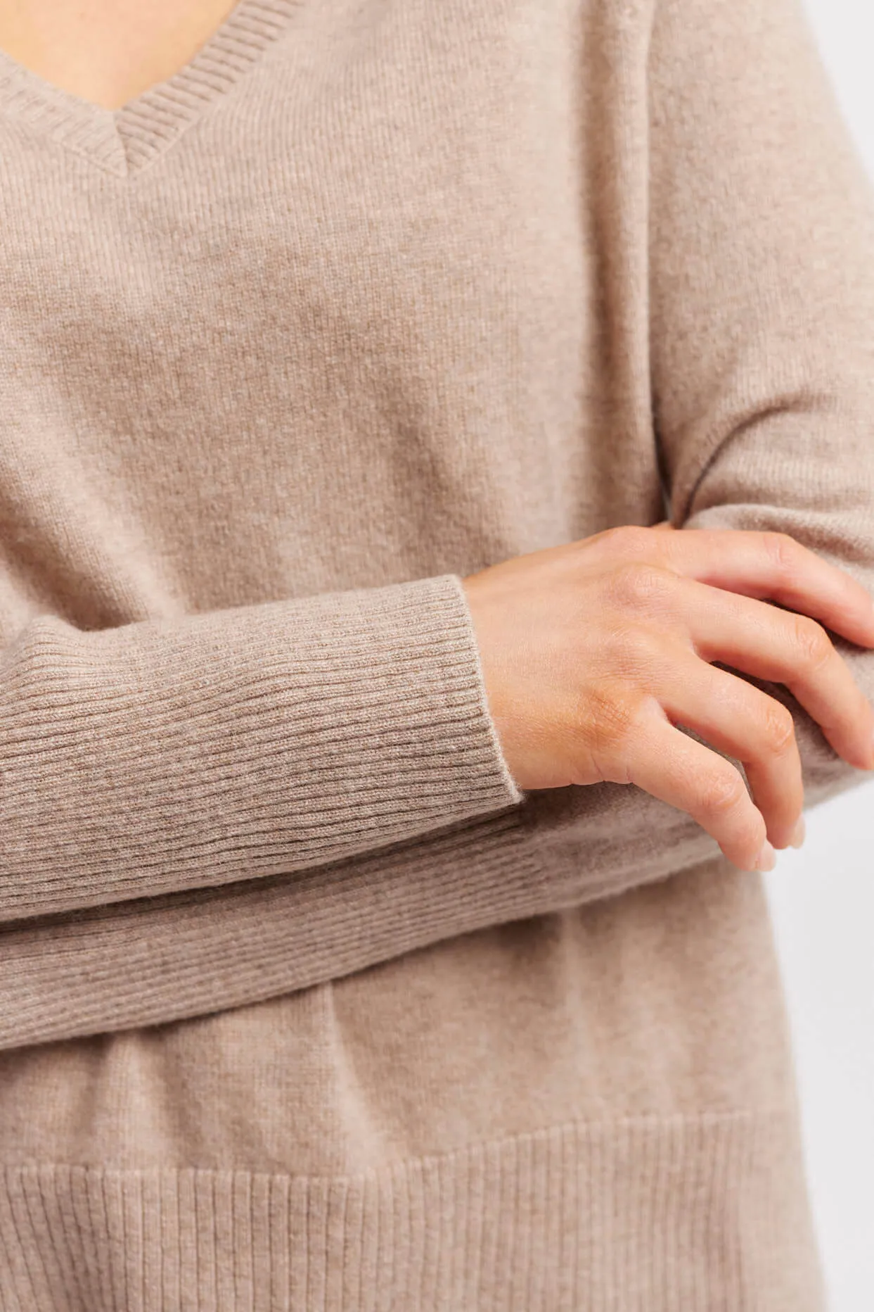 Fifi V Cashmere Sweater in Cobblestone
